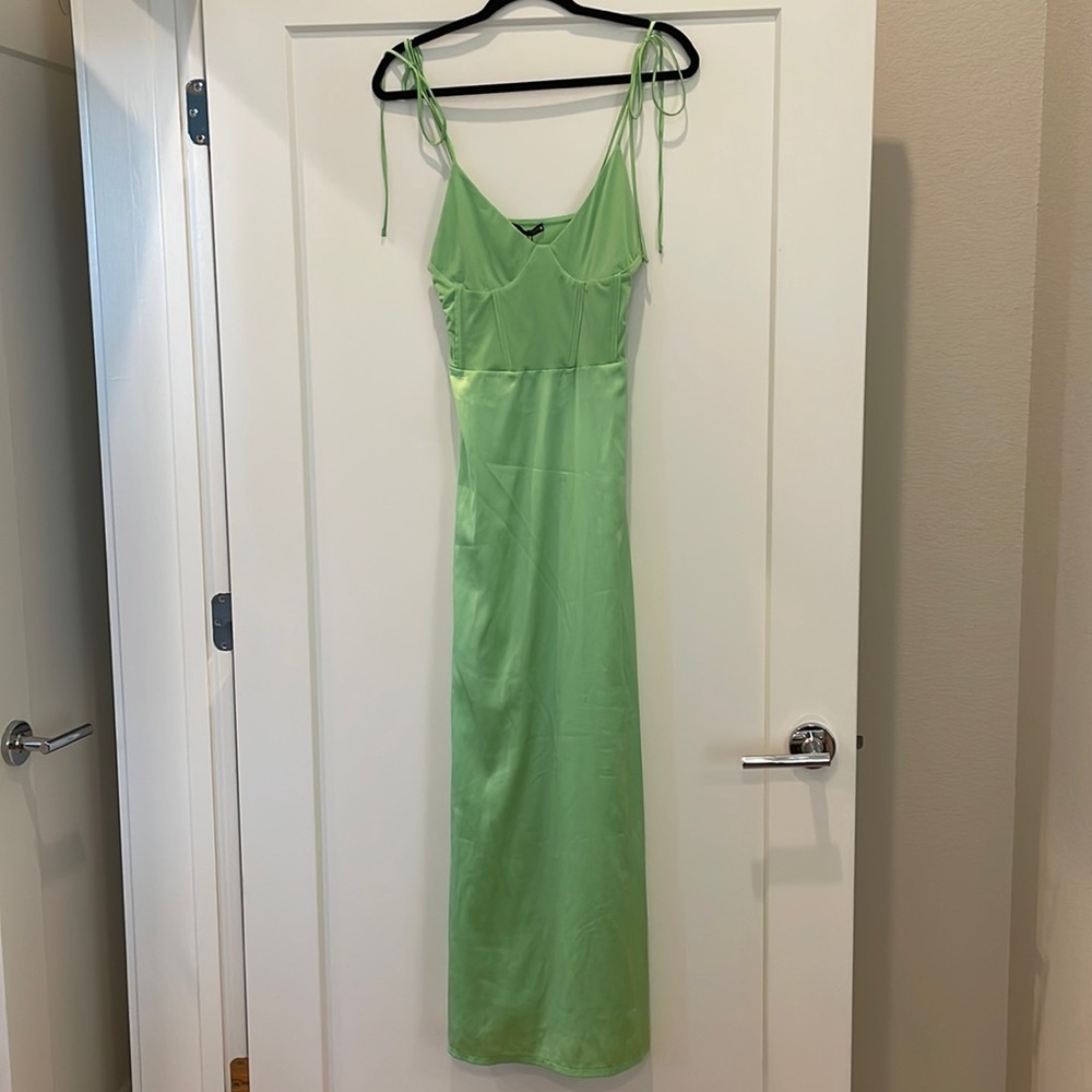 Zara women’s size M Bustier Dress in Like Green